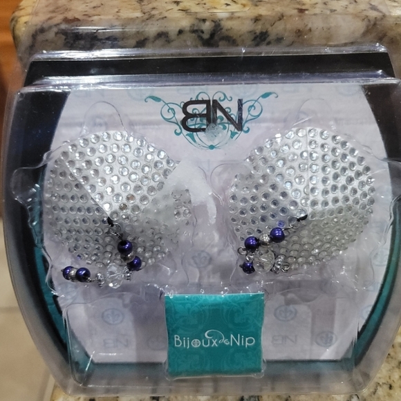 2️⃣9️⃣ Latex Free Adhesive Nip Covers Pasties Self Adhesive White Purple… - Picture 2 of 5